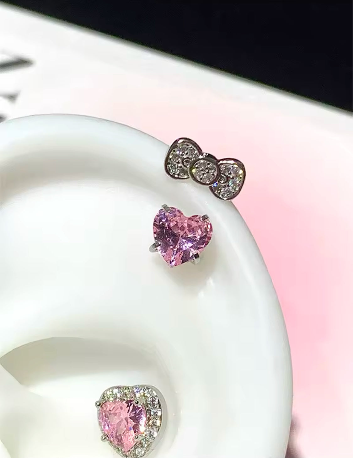 Cute Heart Ear Piercing With Bow - Screw